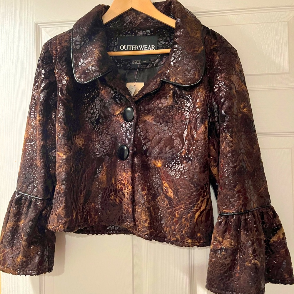 Vintage nwt animal print boxy women’s jacket with flare sleeve size large